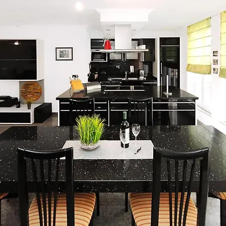 아파트 Casa Business Mit Dachterrasse Und Meerblcik