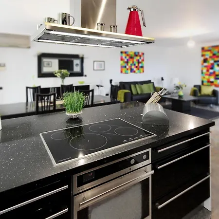 Casa Business Mit Dachterrasse Und Meerblcik 아파트